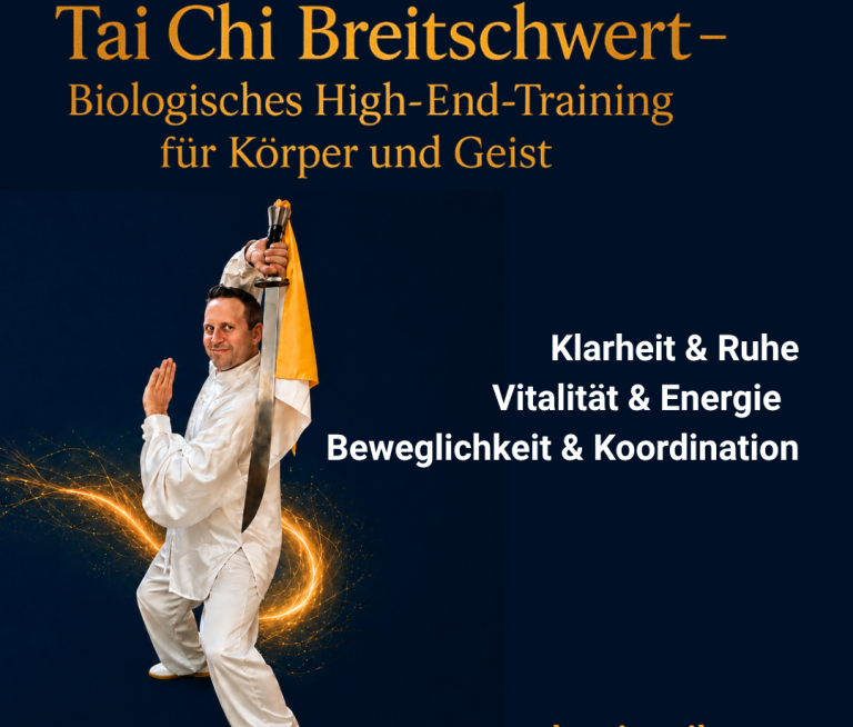 Eine Hand hält einen schmetterlingsförmigen Flügel vor einem blauen Himmel.