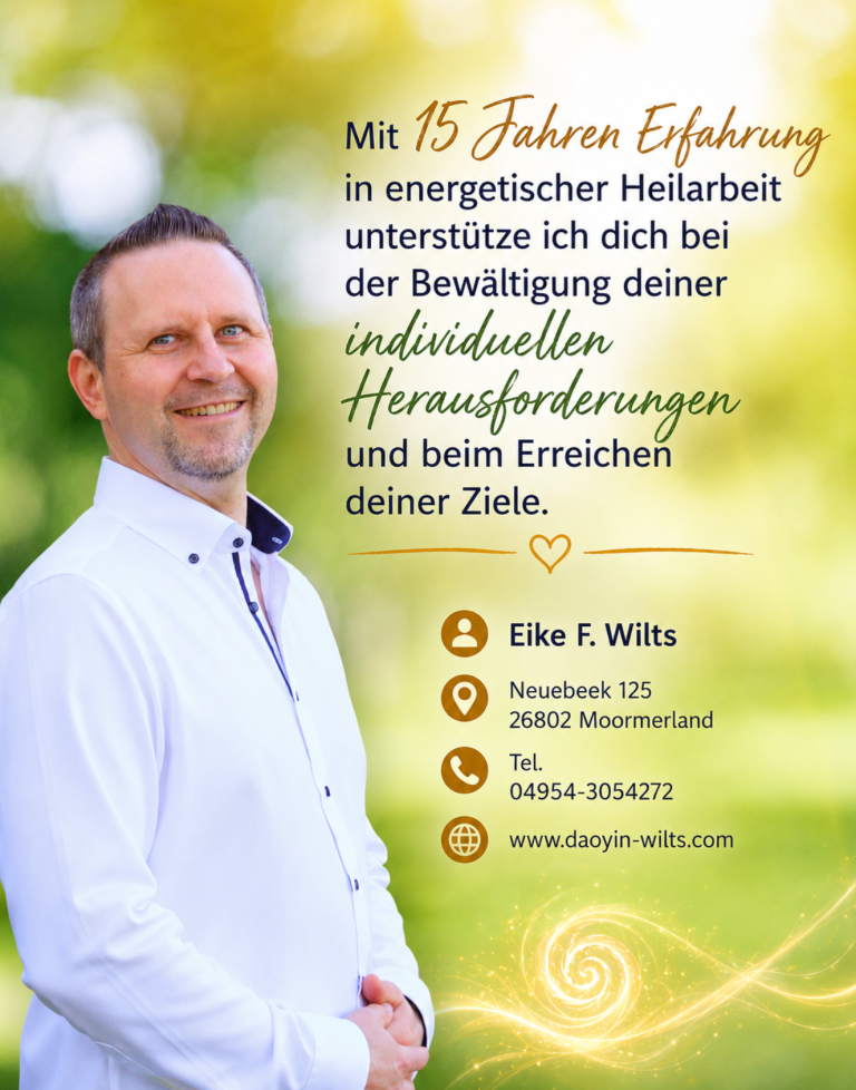 Ein Mann mit blonden Haaren steht lächelnd vor einem bunten Hintergrund; Text zu seiner Erfahrung.